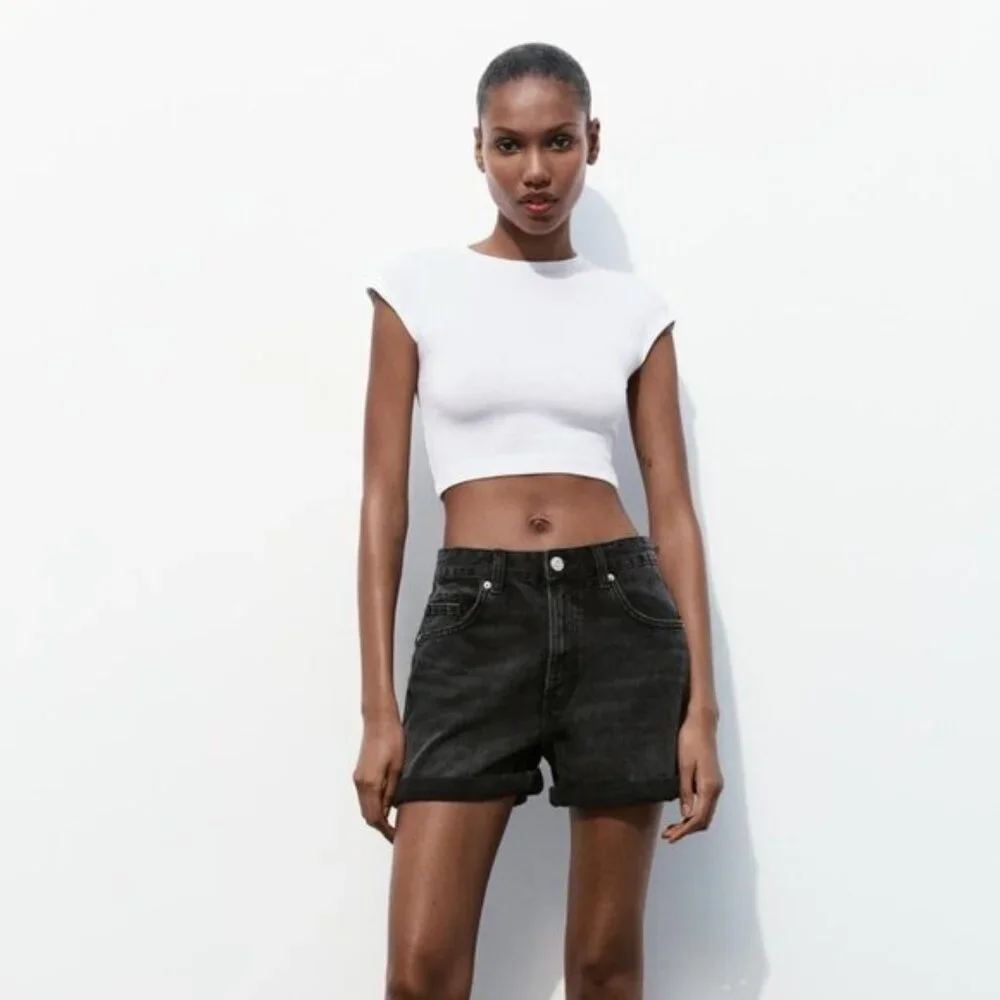 Zara Women's TRF HIGH-WAISTED MOM FIT DENIM SHORTS Black - Picture 1 of 9